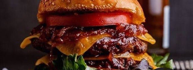 Nur_s-Burger_steakhouse-studierabat-studerende-burger-pommesfrites-mad-fastfood-junkfood-cafe-restaurant
